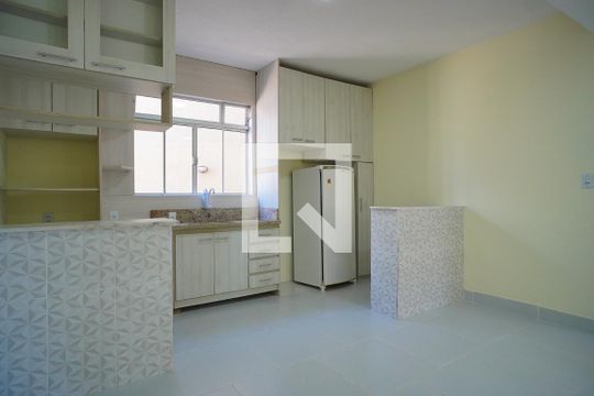Cozinha de casa à venda com 2 quartos, 158m² em Protásio Alves, Porto Alegre