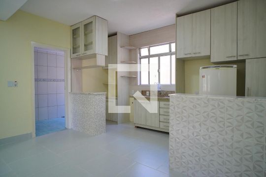 Cozinha de casa à venda com 2 quartos, 158m² em Protásio Alves, Porto Alegre