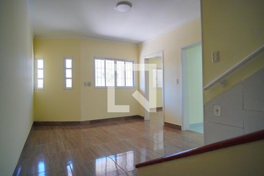 Sala 2 de casa à venda com 2 quartos, 158m² em Protásio Alves, Porto Alegre