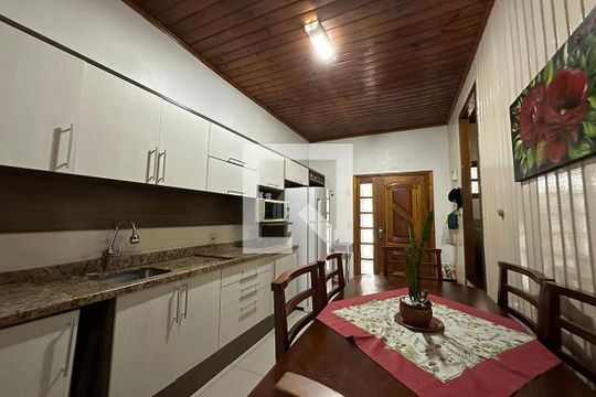 Cozinha de casa à venda com 3 quartos, 90m² em Vicentina, São Leopoldo