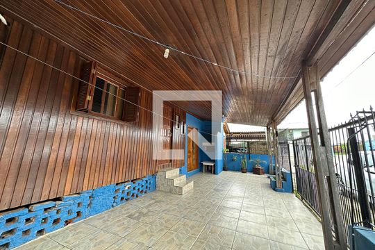 Área Externa de casa à venda com 3 quartos, 90m² em Vicentina, São Leopoldo