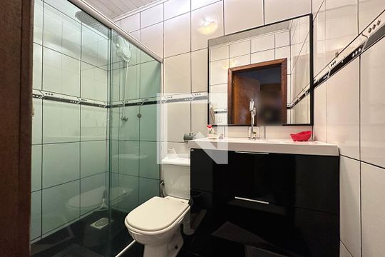 Banheiro de casa à venda com 3 quartos, 90m² em Vicentina, São Leopoldo