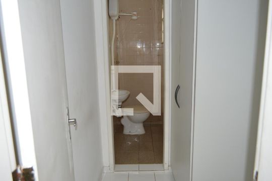 Área de serviço - Quarto e banheiro de apartamento à venda com 3 quartos, 85m² em Anil, Rio de Janeiro