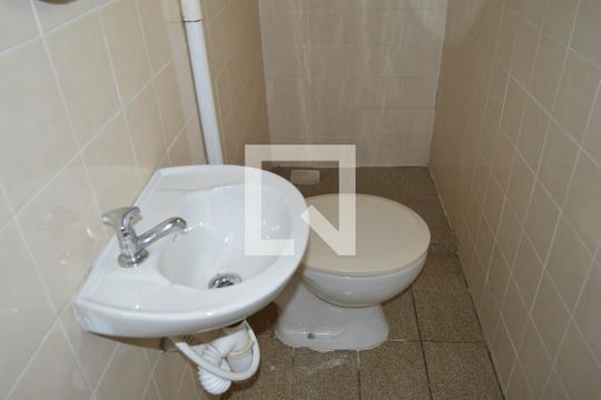 Área de serviço - Quarto e banheiro de apartamento à venda com 3 quartos, 85m² em Anil, Rio de Janeiro