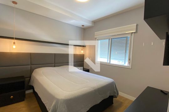Suíte 1 de apartamento para alugar com 3 quartos, 132m² em Alphaville, Santana de Parnaíba