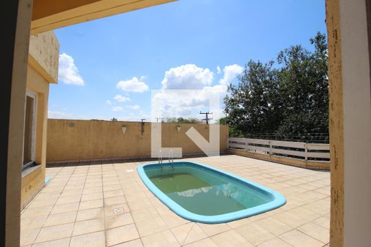 Área comum - Piscina de casa de condomínio à venda com 1 quarto, 80m² em Niterói, Canoas