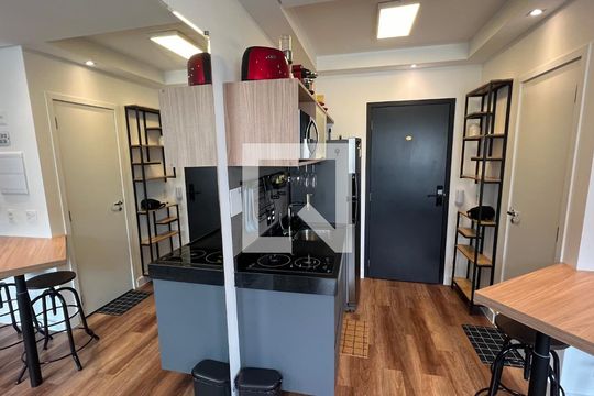 Cozinha  de kitnet/studio à venda com 1 quarto, 18m² em Pinheiros, São Paulo
