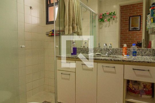 Banheiro Social de apartamento à venda com 1 quarto, 55m² em São Cristóvão, Rio de Janeiro