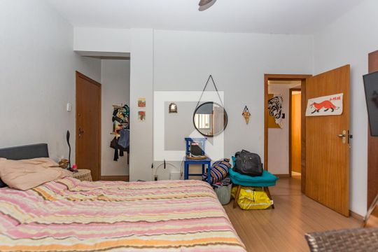 Sala/Quarto de apartamento para alugar com 2 quartos, 98m² em Vila Paris, Belo Horizonte