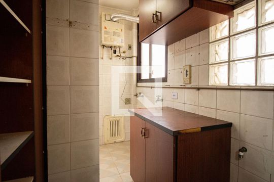 Área de Serviço de apartamento para alugar com 3 quartos, 77m² em Liberdade, São Paulo