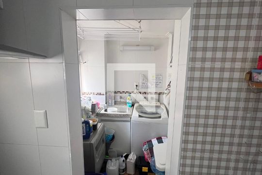 Área de Serviço de apartamento para alugar com 2 quartos, 62m² em Pinheiros, São Paulo