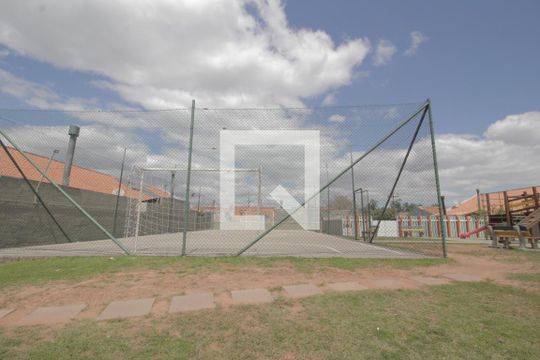 Quadra Esportiva de apartamento à venda com 2 quartos, 52m² em Olaria, Canoas