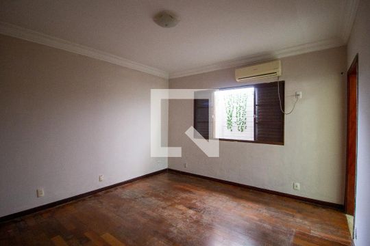 Suíte de casa para alugar com 3 quartos, 250m² em Jardim Guarujá, Sorocaba