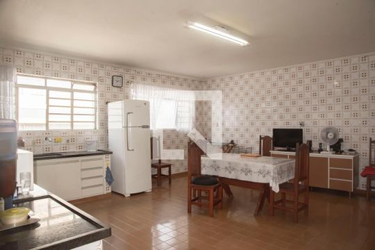 Cozinha de casa à venda com 3 quartos, 200m² em Mirandópolis, São Paulo