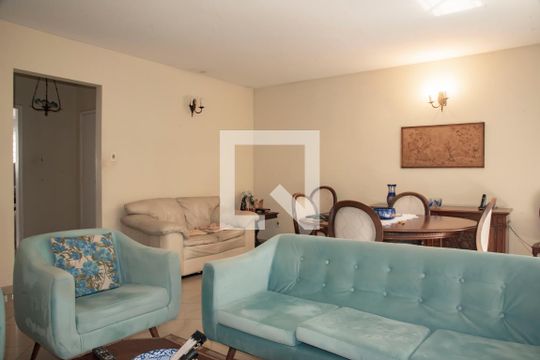 Sala de casa à venda com 3 quartos, 200m² em Mirandópolis, São Paulo