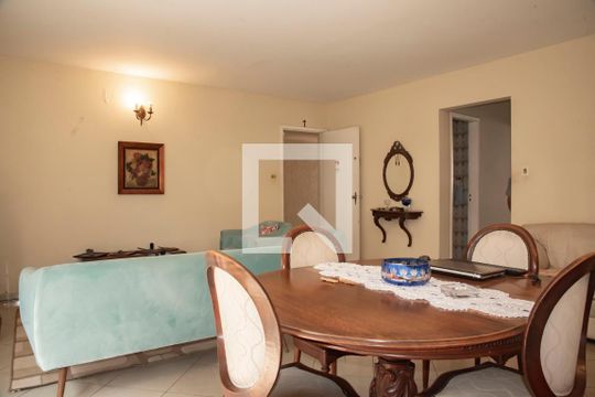 Sala de casa à venda com 3 quartos, 200m² em Mirandópolis, São Paulo