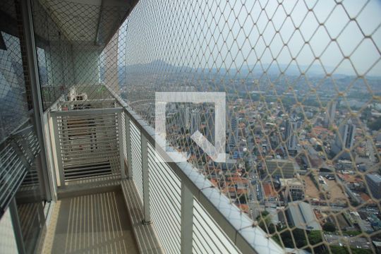 Varanda de apartamento para alugar com 1 quarto, 51m² em Centro, Osasco