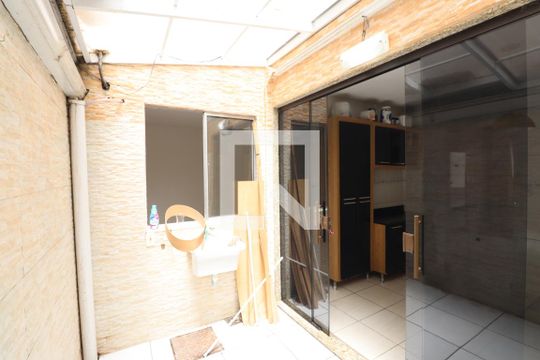 Área de Serviço de casa para alugar com 2 quartos, 70m² em Nova Cidade, São Gonçalo