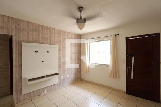 Casa para alugar com 2 quartos, 70m² em Nova Cidade, São Gonçalo