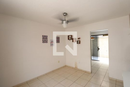 Sala de casa para alugar com 2 quartos, 70m² em Nova Cidade, São Gonçalo