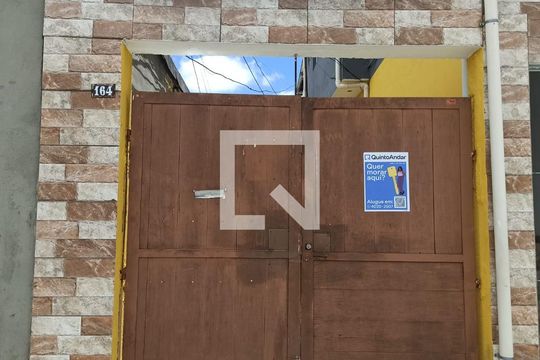 Plaquinha de casa para alugar com 1 quarto, 40m² em Jardim Sabara, São Paulo