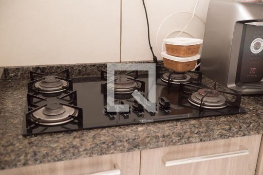 Cozinha de apartamento para alugar com 2 quartos, 78m² em Aviação, Praia Grande