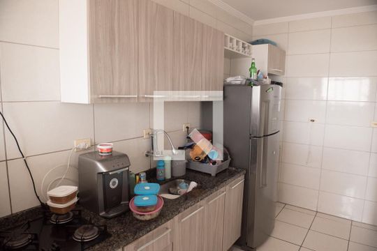 Cozinha de apartamento para alugar com 2 quartos, 78m² em Aviação, Praia Grande