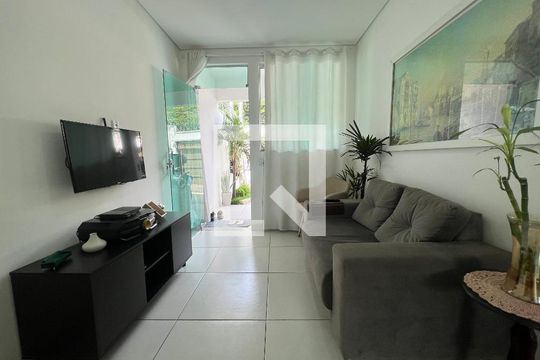 Casa à venda com 3 quartos, 127m² em Vale das Orquídeas, Contagem