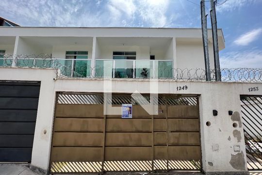 Fachada de casa à venda com 3 quartos, 127m² em Vale das Orquídeas, Contagem