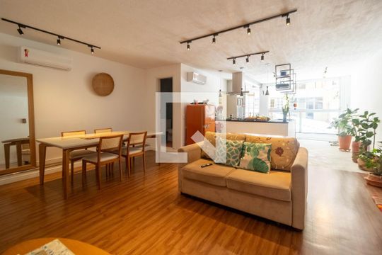 Sala de apartamento para alugar com 2 quartos, 124m² em Cerqueira César, São Paulo