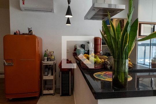 Apartamento para alugar com 2 quartos, 124m² em Cerqueira César, São Paulo