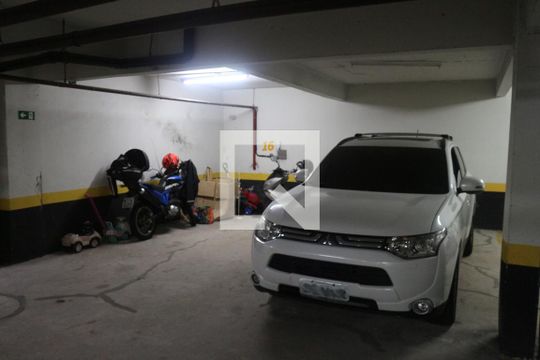 Garagem de apartamento à venda com 2 quartos, 140m² em Santa Paula, São Caetano do Sul