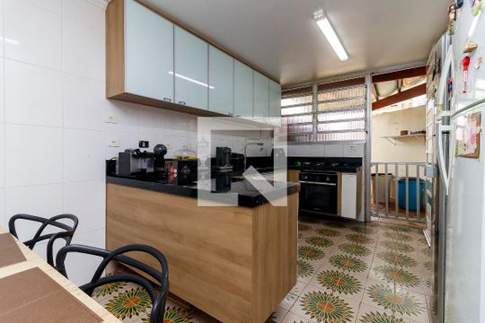 Cozinha de casa para alugar com 3 quartos, 450m² em Jardim Santo Amaro, São Paulo