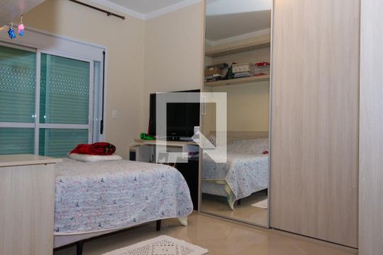 Suíte 1 de casa para alugar com 4 quartos, 380m² em Parque dos Principes, São Paulo