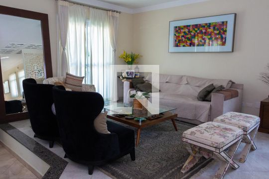 Sala de casa para alugar com 4 quartos, 380m² em Parque dos Principes, São Paulo