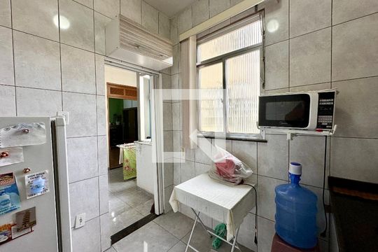 Cozinha de apartamento para alugar com 2 quartos, 67m² em Cidade Nova, Rio de Janeiro