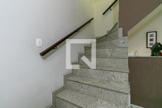 Escadas de casa à venda com 3 quartos, 280m² em Vila Matilde, São Paulo