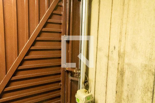 Área Externa de casa à venda com 4 quartos, 210m² em Jardim Santa Maria, São Paulo