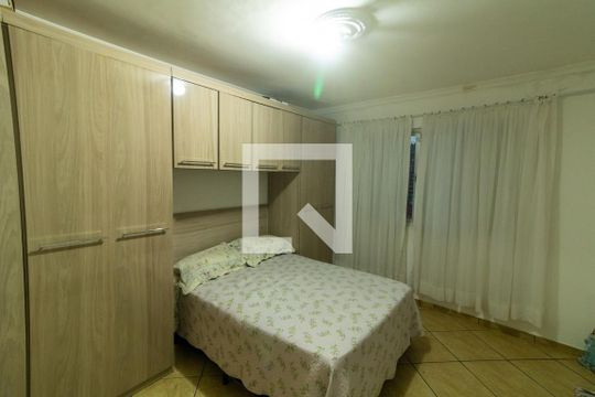Quarto 1 de casa à venda com 4 quartos, 210m² em Jardim Santa Maria, São Paulo