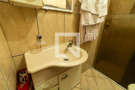 Banheiro de casa à venda com 4 quartos, 210m² em Jardim Santa Maria, São Paulo