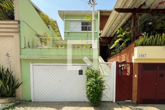 Fachada de casa à venda com 2 quartos, 160m² em Planalto Paulista, São Paulo