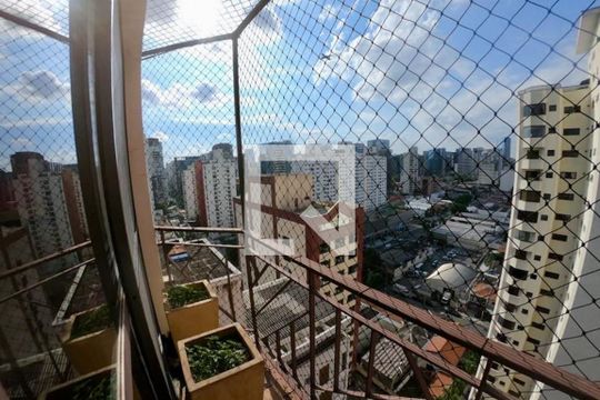 Vista de apartamento à venda com 2 quartos, 135m² em Vila Nova Conceição, São Paulo