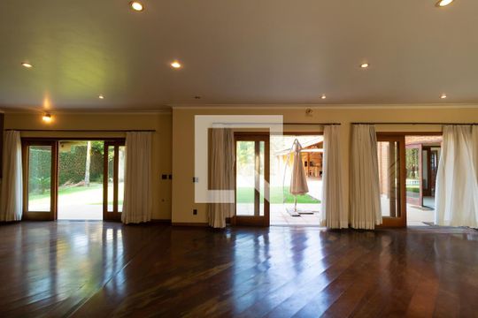 Sala de casa de condomínio à venda com 3 quartos, 356m² em Cidade Universitária, Campinas