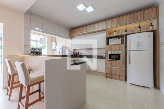 Cozinha  de casa à venda com 3 quartos, 390m² em Jardim Itu Sabará, Porto Alegre