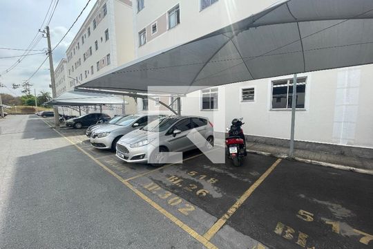 vaga de garagem coberta de apartamento à venda com 2 quartos, 49m² em Califórnia, Contagem