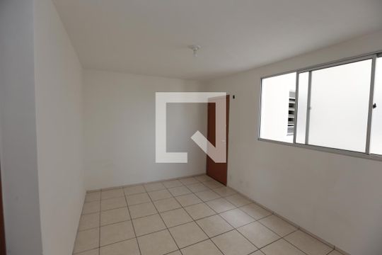 Sala de apartamento à venda com 2 quartos, 49m² em Califórnia, Contagem