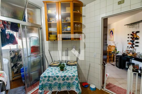 Cozinha - Armários de apartamento para alugar com 2 quartos, 60m² em Vila Pirajussara, São Paulo