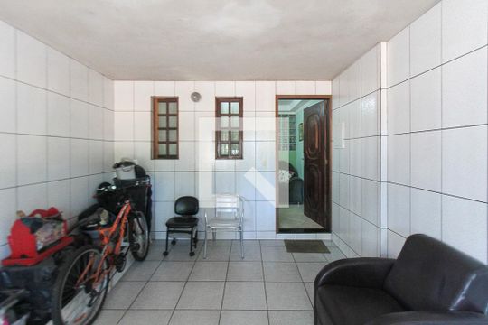 Garagem de casa à venda com 4 quartos, 90m² em Conjunto Habitacional Marechal Mascarenhas de Morais, São Paulo