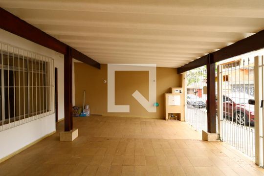 Garagem de casa à venda com 3 quartos, 200m² em Vila Camilopolis, Santo André
