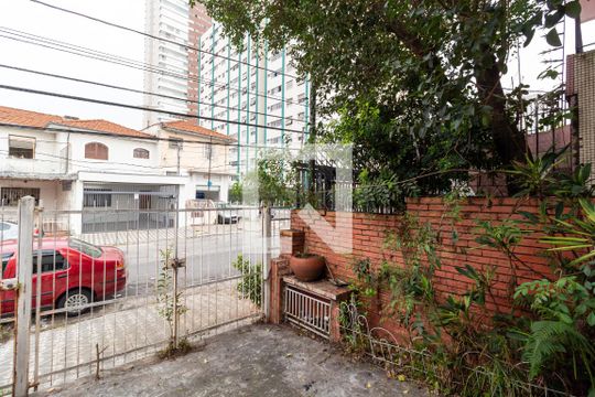 Quintal de casa à venda com 3 quartos, 80m² em Parque São Jorge, São Paulo